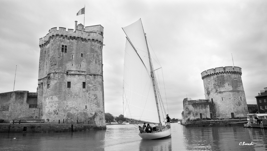 Viola Yacht, restauration voilier classique, La Rochelle, mai 2016, yachting classique, www.yachtingclassique.com